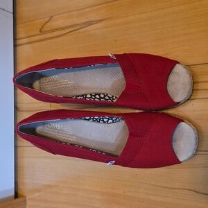 Toms Red Peep-Toe Wedge Heels Size 8.5⚘️🌸